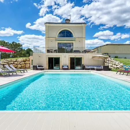 Chateau La Poste Petit-Palais-et-Cornemps