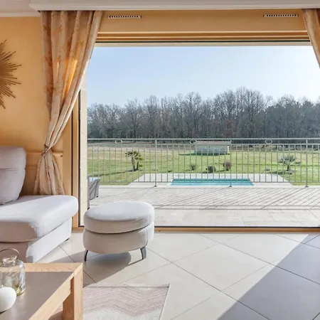 Chateau La Poste Сasa de vacaciones