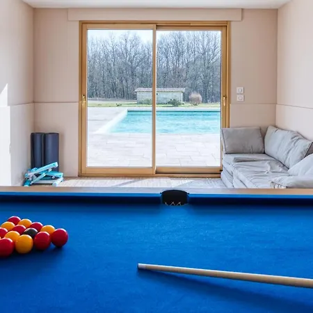 Chateau La Poste Petit-Palais-et-Cornemps