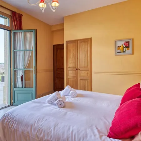 Chateau La Poste Сasa de vacaciones Petit-Palais-et-Cornemps