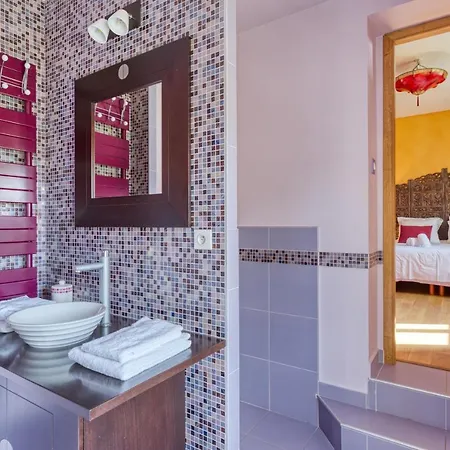 Chateau La Poste Сasa de vacaciones Petit-Palais-et-Cornemps