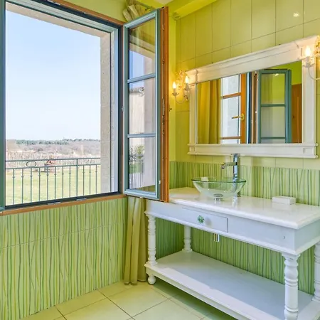 Chateau La Poste Сasa de vacaciones