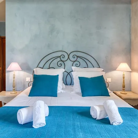 Chateau La Poste Сasa de vacaciones *