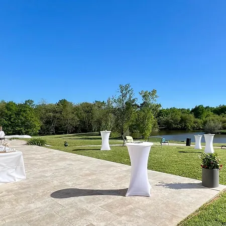 Chateau La Poste 펜션 Petit-Palais-et-Cornemps