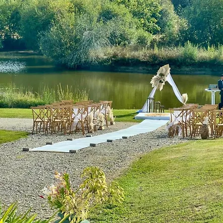 Chateau La Poste * Petit-Palais-et-Cornemps