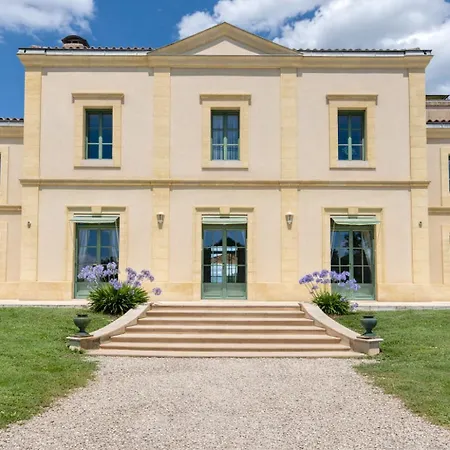 Holiday home Chateau La Poste Petit-Palais-et-Cornemps