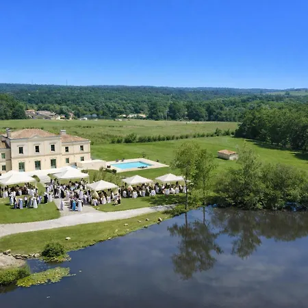Chateau La Poste Holiday home *