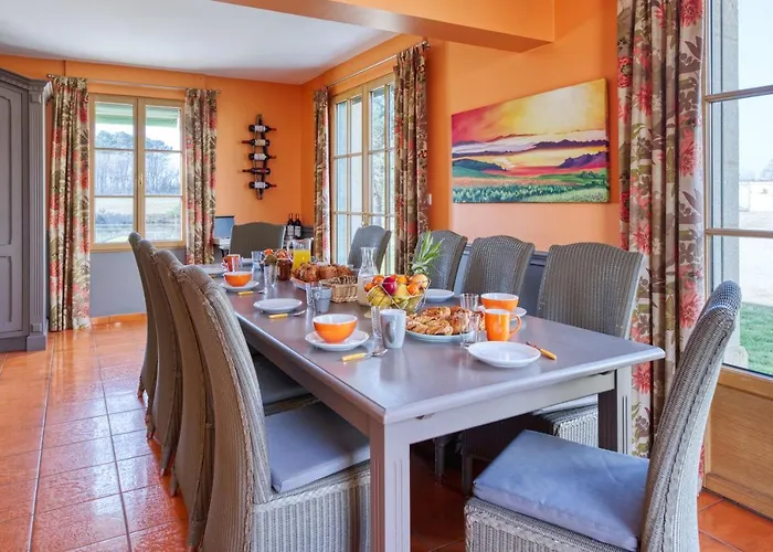 Chateau La Poste Feriehus Petit-Palais-et-Cornemps