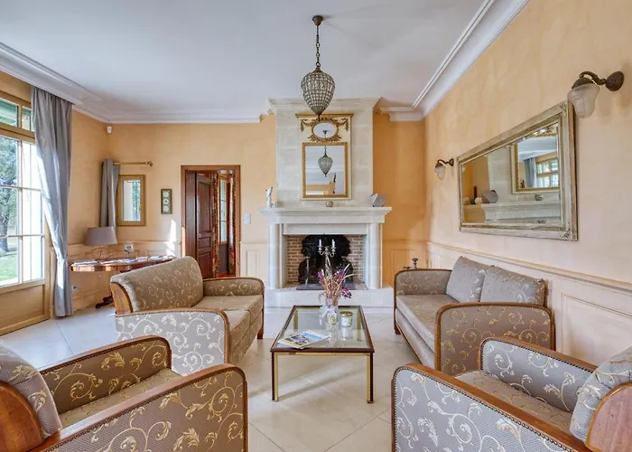 بيت للعطل Chateau La Poste *